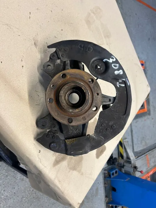 PEUGEOT 308 II T9 1.6 HDI Rotule de direction avant gauche image 2