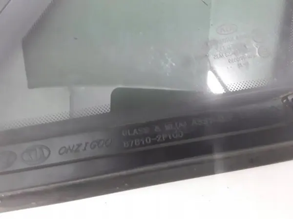 Vidro lateral traseiro esquerdo OEM 878102P100 Kia Sorento II image 5