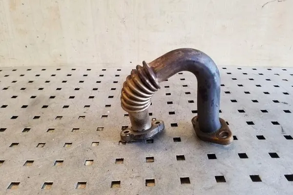 EGR Pipe SKODA OCTAVIA II 1.6L Diesel 2012 image 2