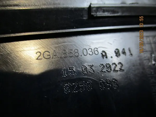 Console VW T-ROC OEM 2GA858036 - État Utilisé image 4