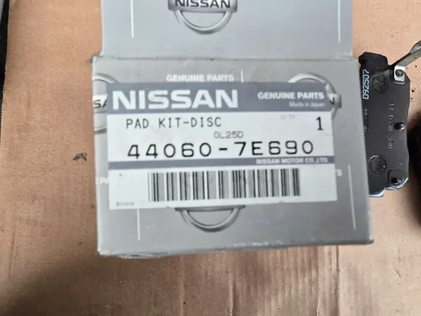 Bromsbelägg bak OEM 44060-9V590 för Nissan image 3