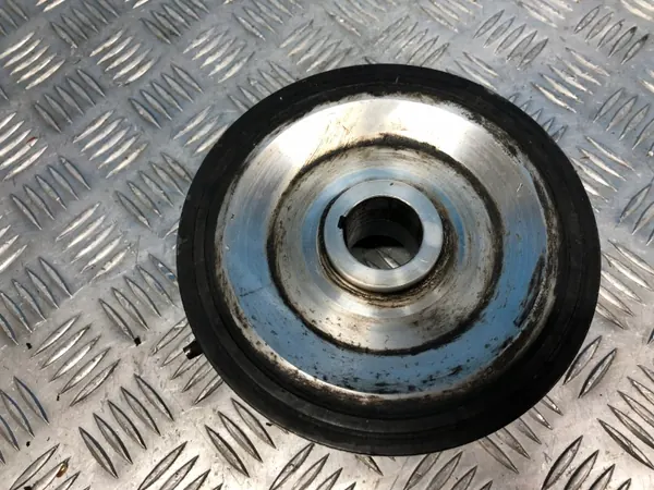Mercedes W124 Kampiakselin hihnapyörä OEM 1020301403 6030320204 image 3