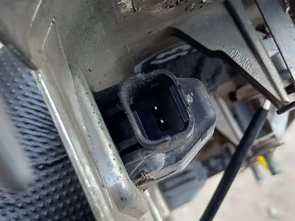 Nissan Pathfinder R51 takaluukun koriste OEM 908104X56C image 6