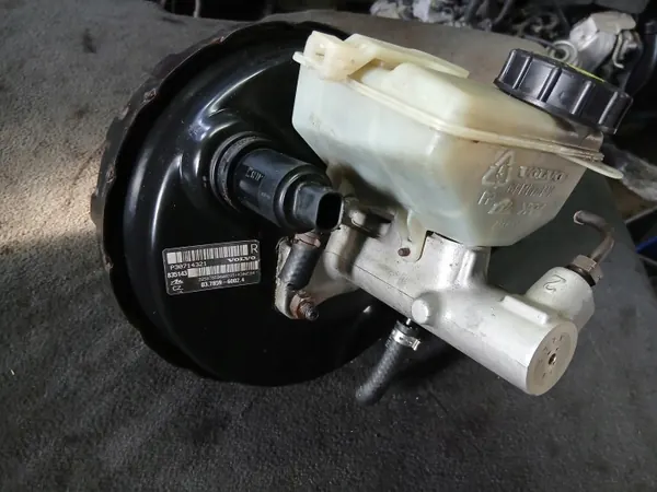 Bomba de freno Volvo P30714321 para V70/XC70/S60 image 4