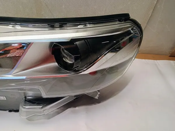 Vasen Xenon-etuvalo Peugeot Expert III Traveller image 4