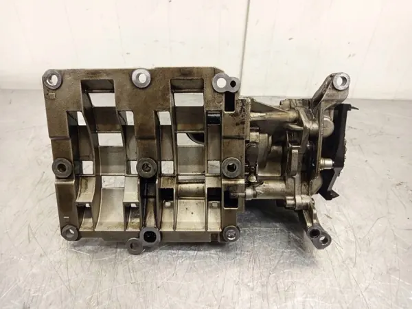 Gebrauchte Ölpumpe OEM 7798014-06 für BMW 1er image 7