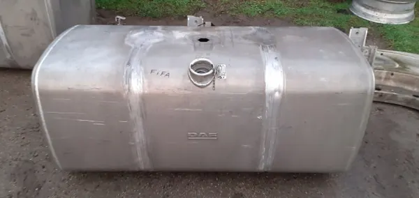 Bränsletank OEM 1949912 för DAF XF 106 CF Euro6 image 2