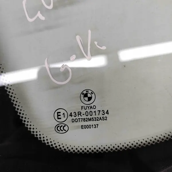 Begagnat BMW OE bak höger glas OEM 43R001734 image 7