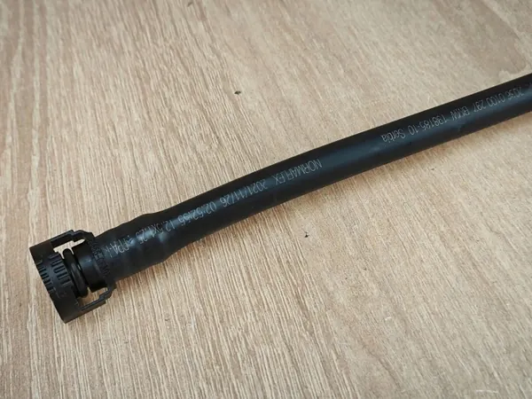BMW Tankavluftningsslang OEM 8664930 - Begagnad image 4