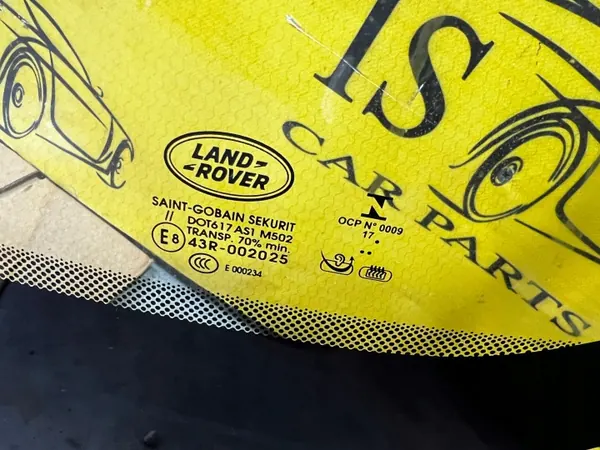 OEM Verwarmde Voorruit met Camera Land Rover image 9