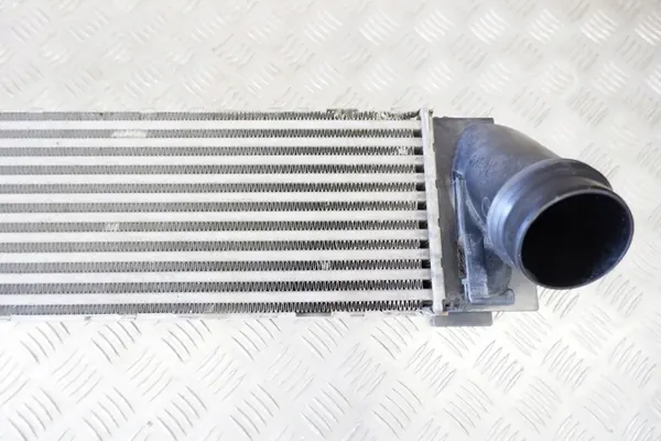 Intercooler-jäähdytin OEM 7823570 BMW X3 F25 2.0L image 3