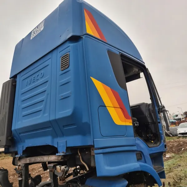 Cabina Iveco Stralis Euro 5 Sin Puertas - OEM image 3