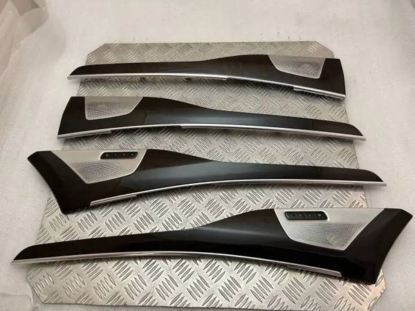 Volvo XC90 2021 Ovipeite Sett OEM 31407848 image 2
