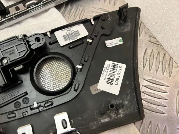 Volvo XC90 2021 Ovipeite Sett OEM 31407848 image 4