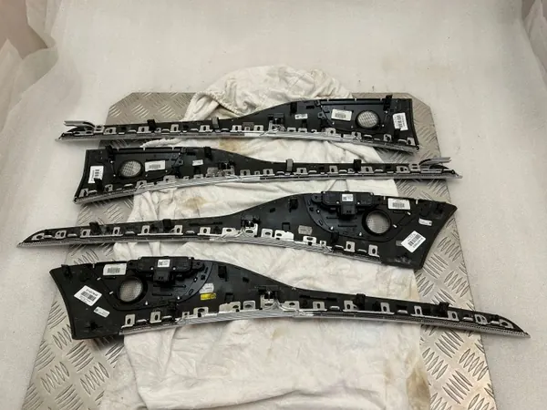 Volvo XC90 2021 Ovipeite Sett OEM 31407848 image 9