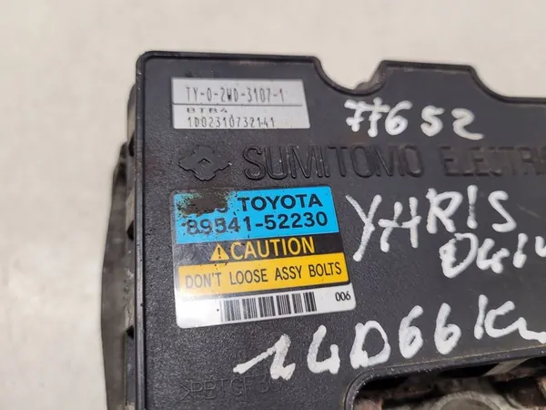 Bomba ABS TOYOTA YARIS (_P9_) 1.4L diésel 2004 image 4