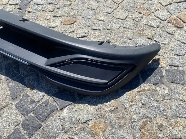 VW GOLF VIII Spoiler Bakdiffusor 5H6807568A image 9