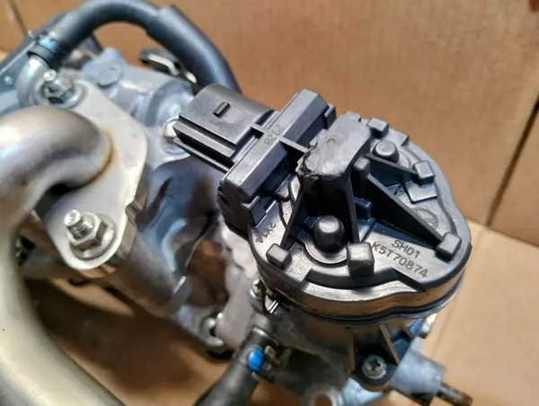 Colector de admisión EGR Throttle SH01136B0 Mazda 6 III GJ CX-5 image 4