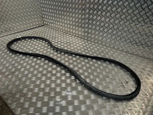 UTO61488 OEM Rubber afdichting achterklep Hyundai Tucson image 3