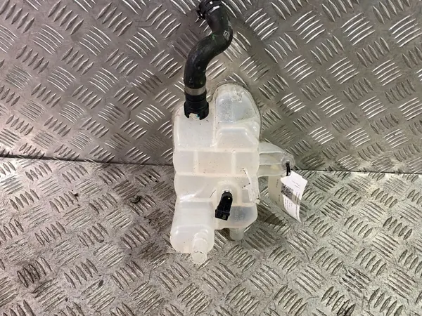 Réservoir d'expansion liquide Jaguar I-Pace 2020 OEM J9D38A080BD image 3