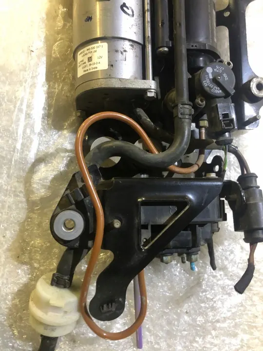 Compresseur suspension Audi A8 D4 OEM 4H0616005D image 3