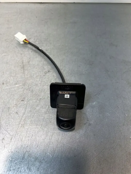 Cámara trasera Subaru XV II OEM FBZ17590 - Usada image 2