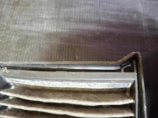 BMW OE 6925979 E87 Innenraumfiltergehäuseabdeckung image 7