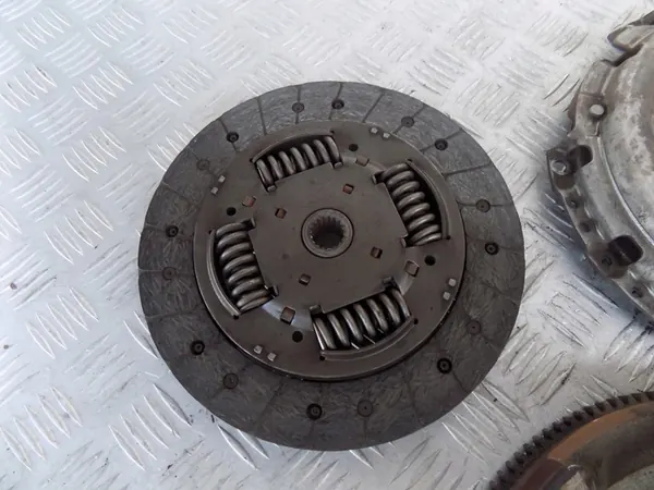 Volante de Dupla Massa Citroen C3 C4 DS3 DS4 1.6 HDI 09- L image 5