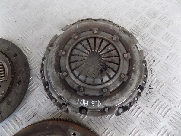 Volante de Dupla Massa Citroen C3 C4 DS3 DS4 1.6 HDI 09- L image 6