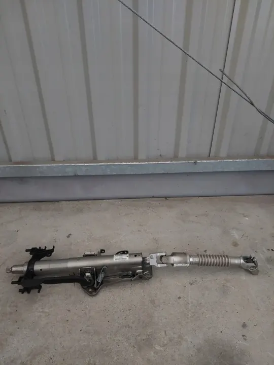 BMW 2 F46 F45 Rattstolpe Korsstycke OEM image 2