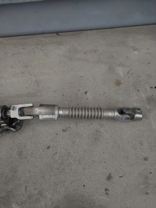BMW 2 F46 F45 Rattstolpe Korsstycke OEM image 3