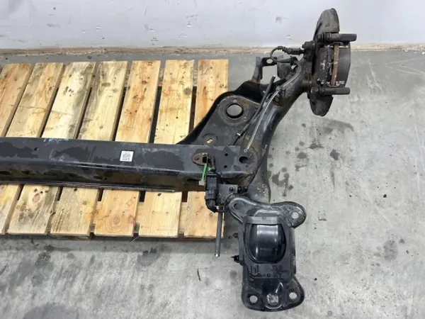 Hinterachsschwinge OEM 5Q0501115 für VW Group image 4