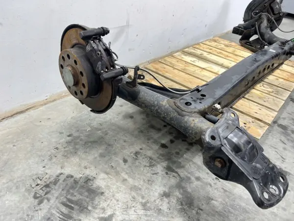 Hinterachsschwinge OEM 5Q0501115 für VW Group image 7