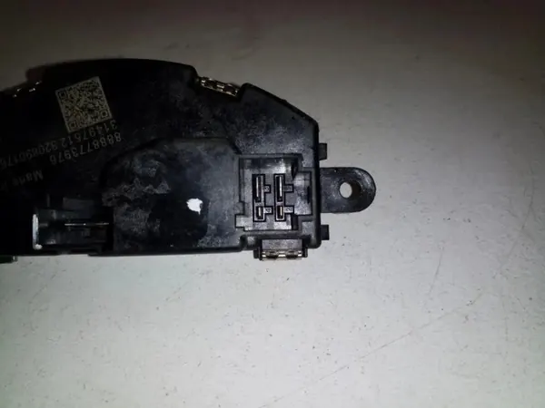 Verwarmingsventilatorrelais Volvo XC40 OEM 31497512 image 3