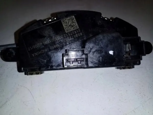 Verwarmingsventilatorrelais Volvo XC40 OEM 31497512 image 4