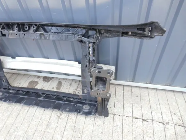 Viga de para-choque dianteiro Audi A3 8P 2008-2012 OEM image 10