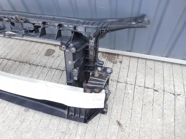 Viga de para-choque dianteiro Audi A3 8P 2008-2012 OEM image 6