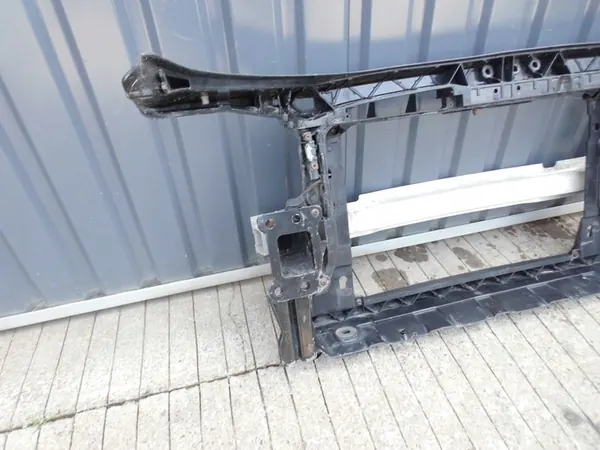 Viga de para-choque dianteiro Audi A3 8P 2008-2012 OEM image 8