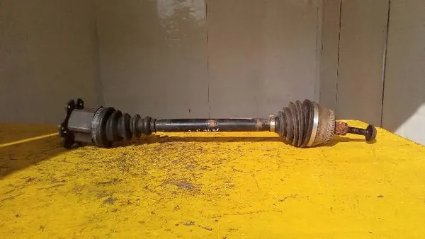 AUDI A4 B6 Höger drivaxel 1.9 TDI image 3
