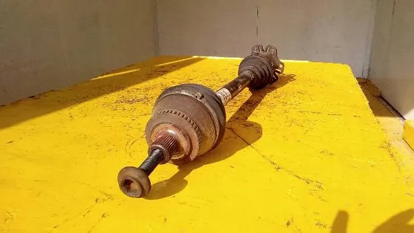 AUDI A4 B6 Höger drivaxel 1.9 TDI image 4