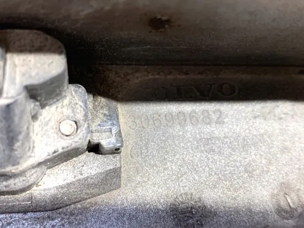 Takaluukun lista OEM 30699682 Volvo V50 Farmari 03-12 image 4