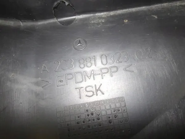 Nedre Vänstra Skärm Mercedes W203 image 2