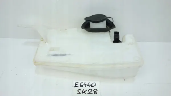 Pesunesteensäiliö OEM 289105984R Dacia Sandero III:lle image 2
