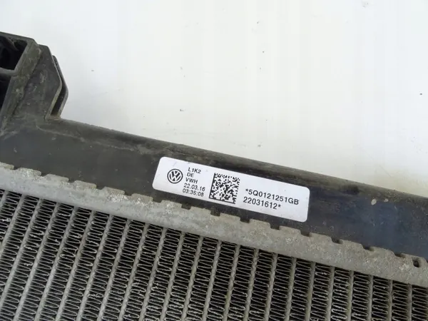 Radiateur d'eau OEM 5Q0121251GD - Pièce Audi OE d'occasion image 9