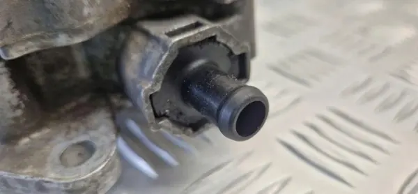 Bomba de vacío OEM 038145209N para Skoda Superb II 1.9 TDI image 6