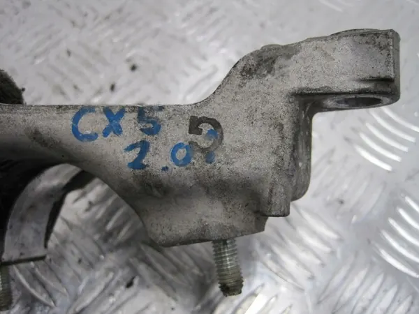 Fixation d'arbre de transmission Mazda image 3