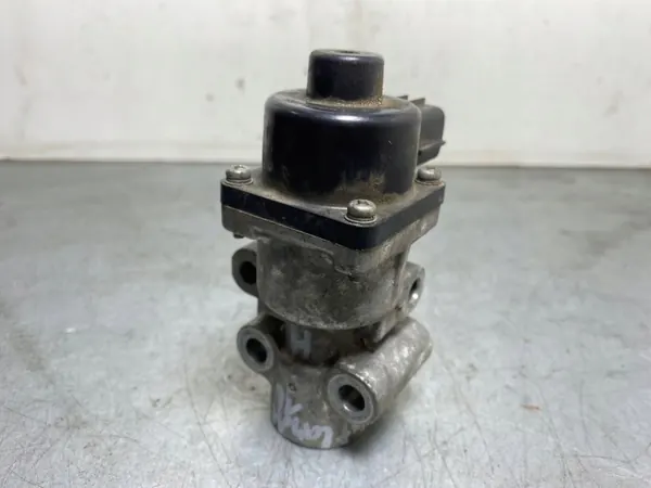 Válvula EGR Mitsubishi OEM FBZ16589 - Usada image 3