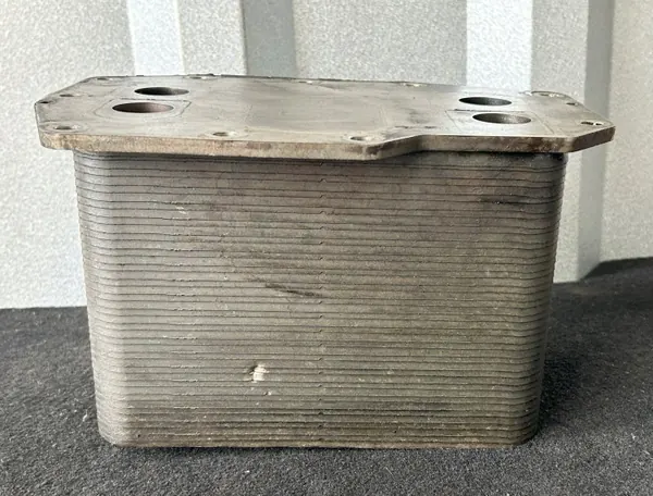 Refroidisseur d'huile moteur DAF OEM 1932500 - Occasion image 2