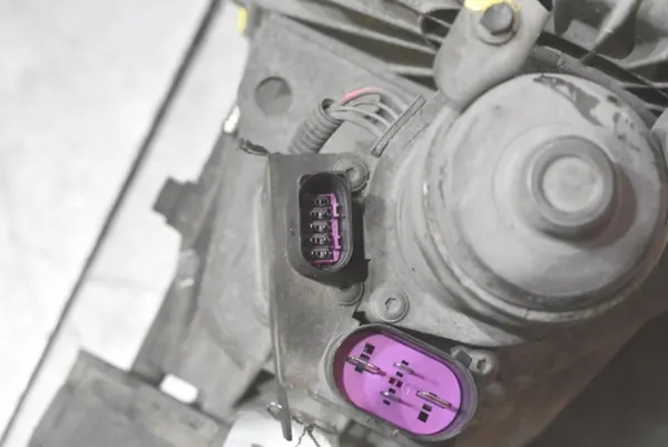 Redutor de caixa manual OEM 0AD341012L VW Touareg image 9