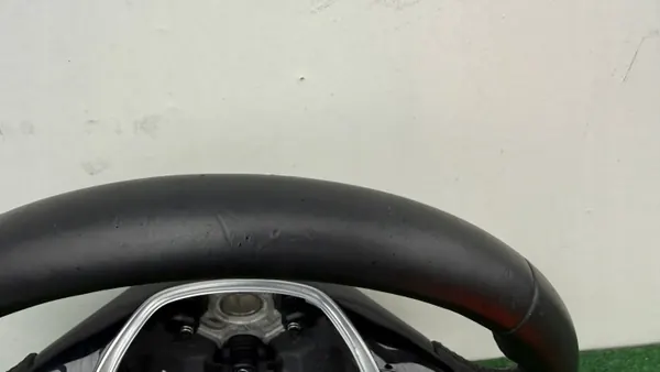 Lenkrad OEM 5TA419091AM mit Tasten für VW image 3